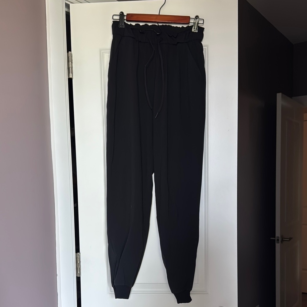 lululemon black joggers